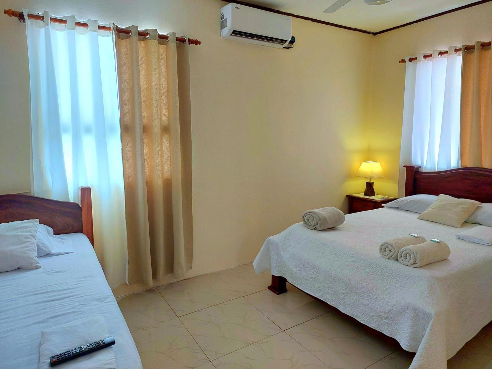 Willa Casa Equipada En El Centro De Puntarenas Zewnętrze zdjęcie
